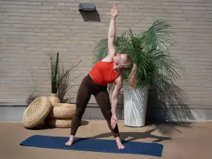 Yoga-Haltung Dreieck (Trikonasana)