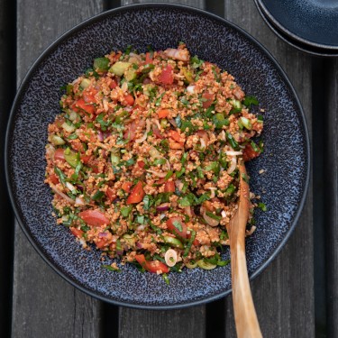 Fertiger Bulgursalat in einer Schüssel